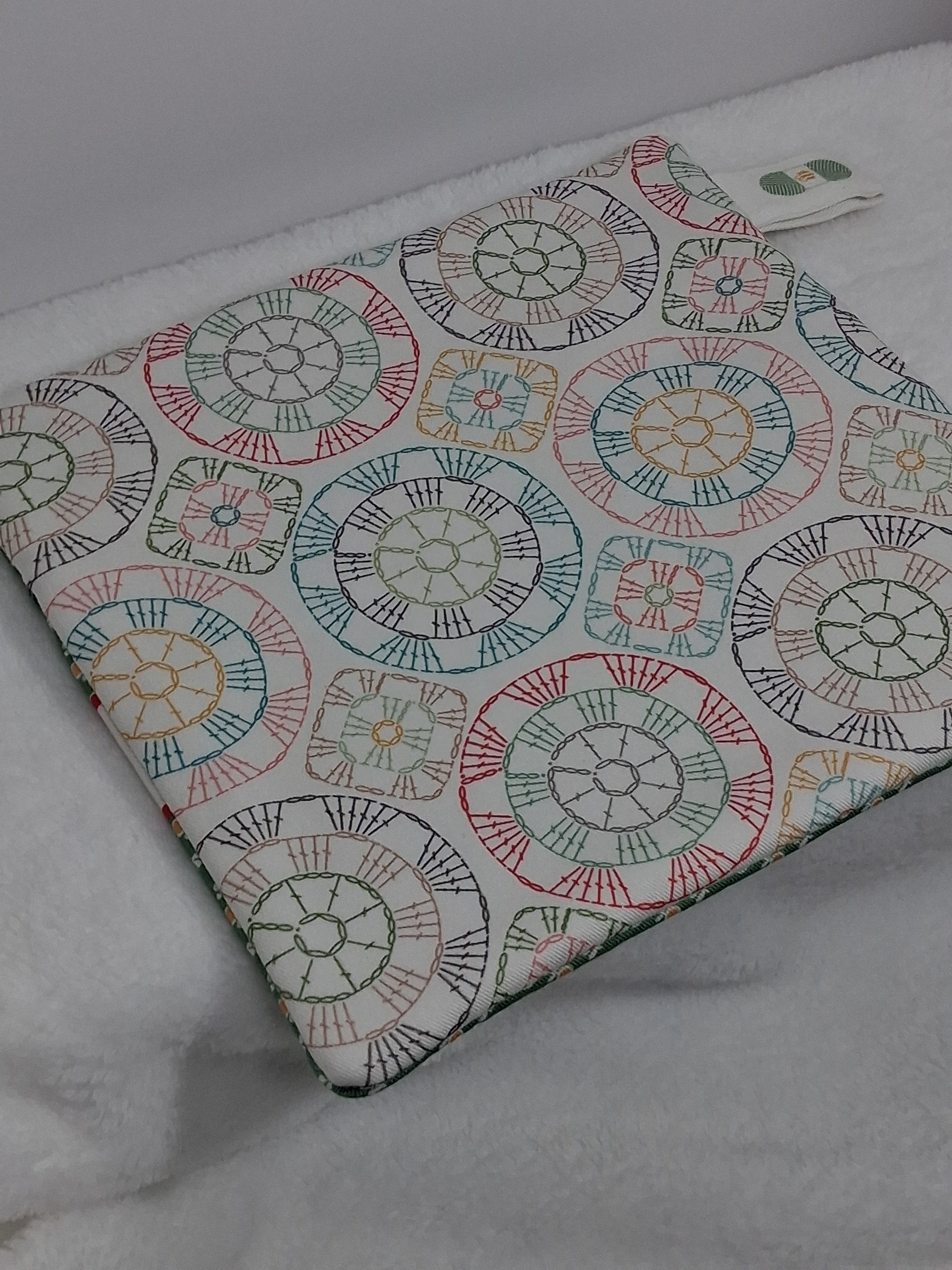Lori Holt Handmade Project Bag – Green Calico with Double Zipper