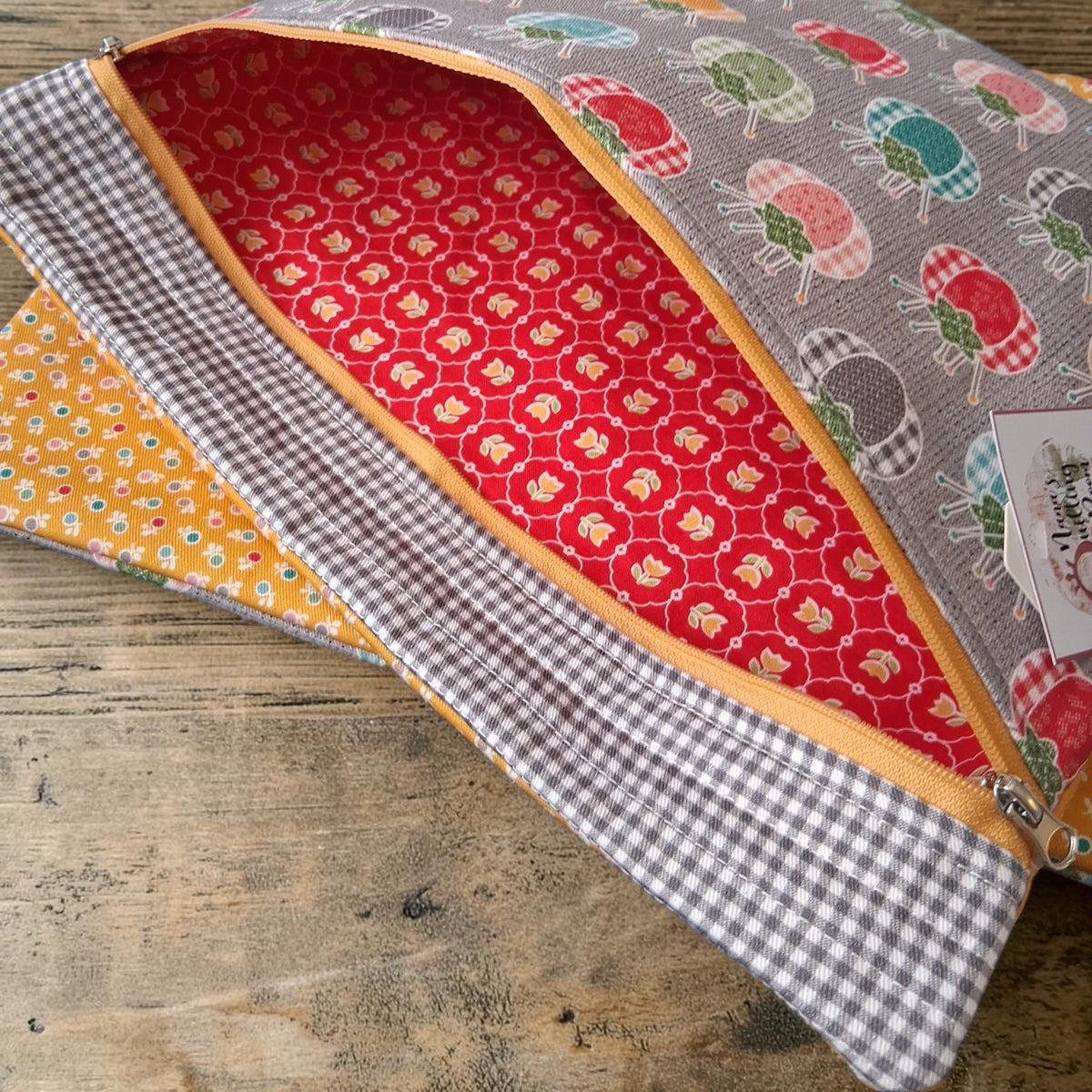 Lori Holt Handmade Project Bag – Pin Cushion with Double Zipper