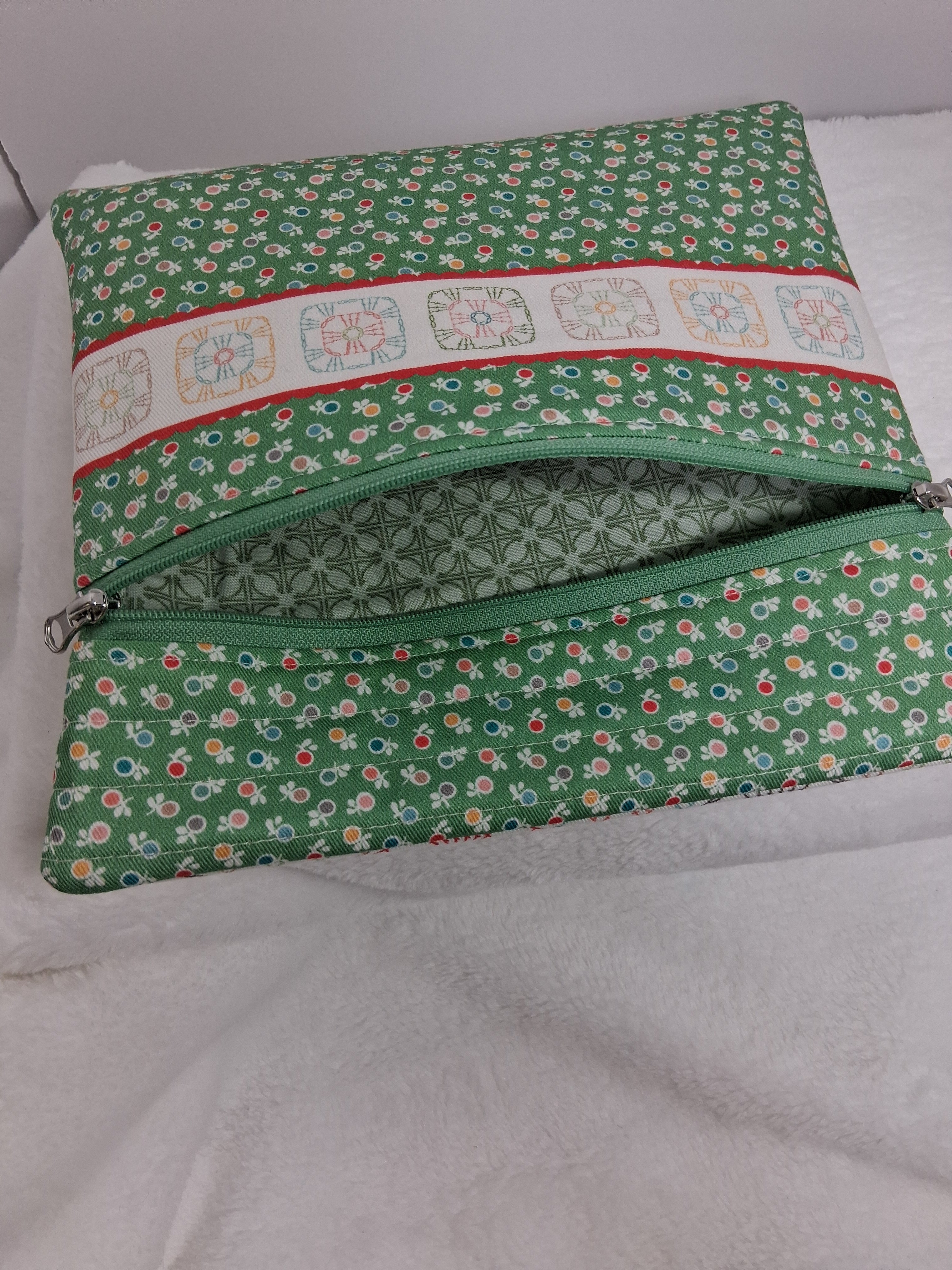 Lori Holt Handmade Project Bag – Green Calico with Double Zipper
