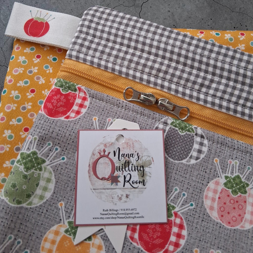 Lori Holt Handmade Project Bag – Pin Cushion with Double Zipper