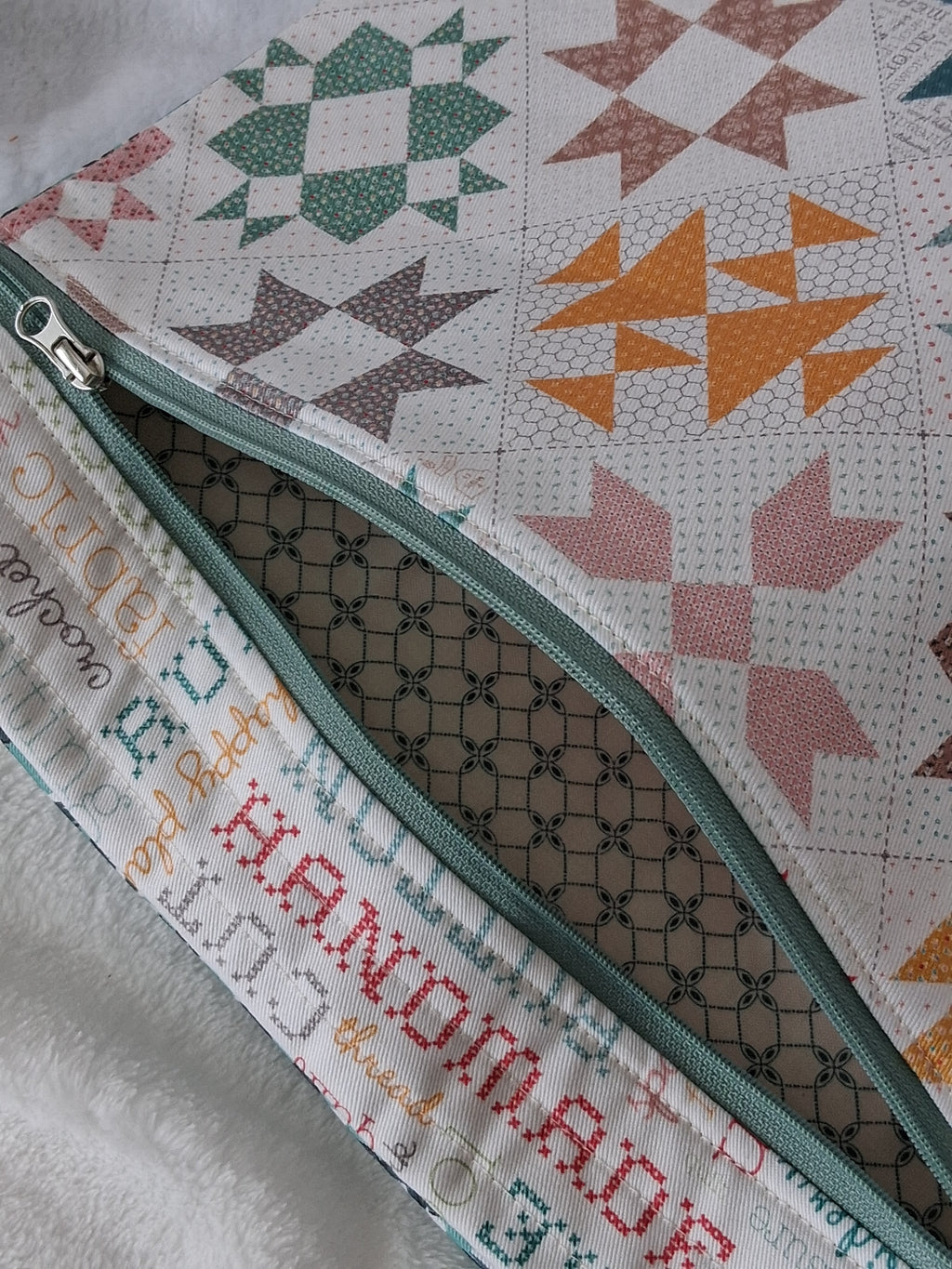Lori Holt Handmade Project Bag – Quilt Block with Double Zipper
